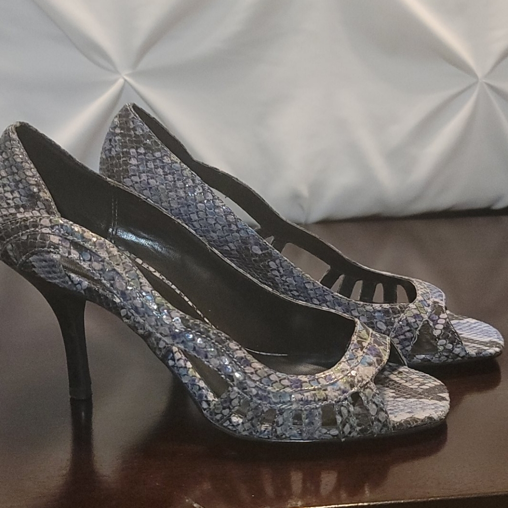 Moda Blue Python Painted Open Toe Heels - Picture 2 of 4